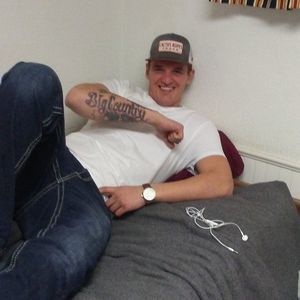 Meet your Posher, Adam